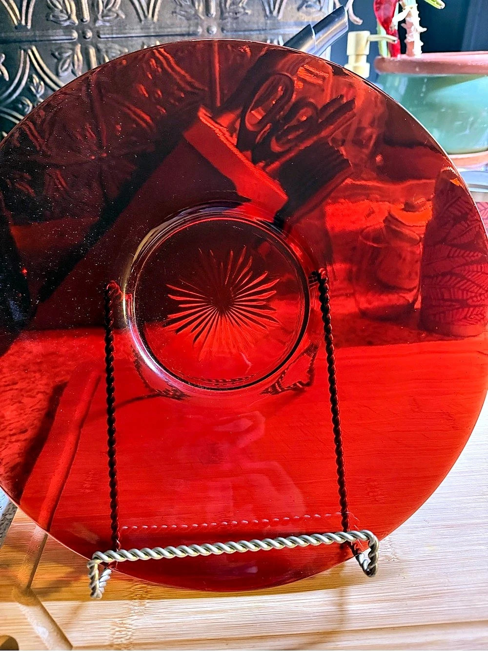Red Decorative Glass Plate